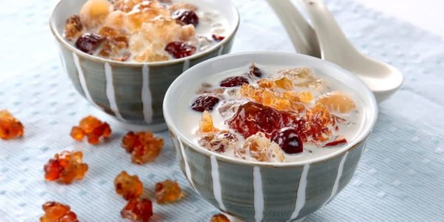 Fermented Glutinous Rice with Coconut Milk And Peach Gum醪糟椰奶桃胶16oz